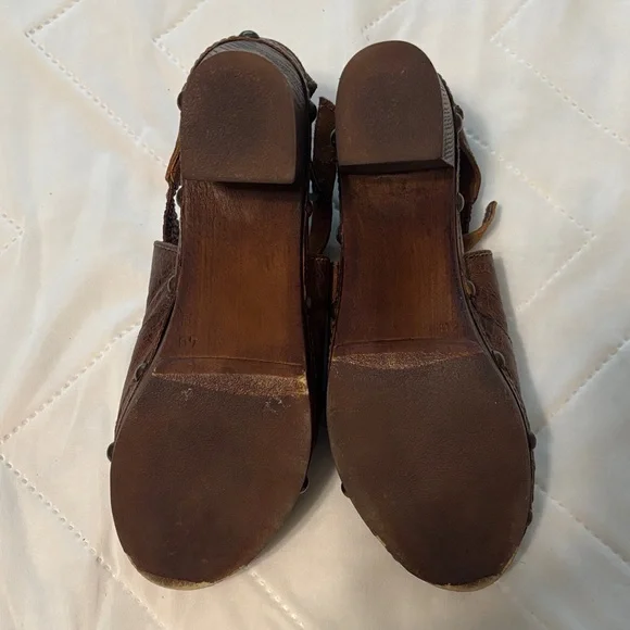 Sbicca Brown Leather Mules - Picture 4 of 4